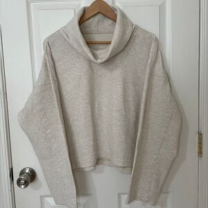 Lululemon Athletica Cream Cowl Neck Sweater Crop Size L.